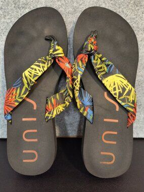 UNISA Women's Flip Flops Black Tropical Floral Fabric Straps No Size